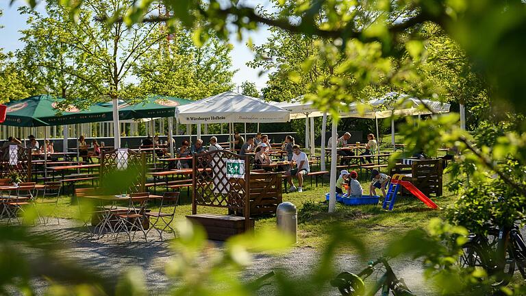 Im Jahr 2021 gab es am Hubland letztmalig einen Biergarten. Die Stadt tut sich schwer, einen Betreiber dafür zu finden.