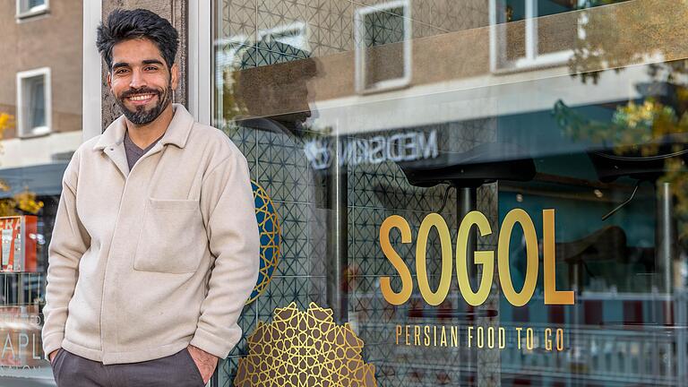 Hassan Arjmand, Besitzer des Restaurants 'Luisengarten' in Würzburg eröffnet am Montag seinen Streetfood-Imbis 'Solgol' in der Theaterstraße.&nbsp;