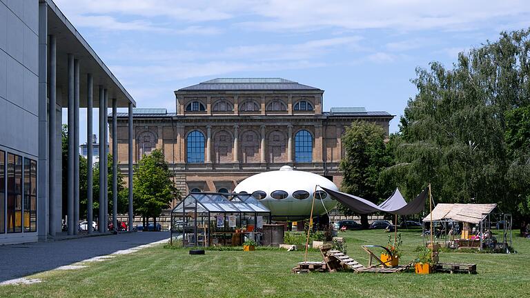 Kunstareal München       -  Im Kunstareal in München gibt es berühmte Museen und zahlreiche Wissenschaftseinrichtungen. Landschaftsarchitekten aus Paris sollen das Gebiet nun neu gestalten und zu einer Einheit fügen. (Archivbild)