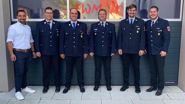 Gratulation dem Geehrten Felix Neugebauer (Zweiter von rechts).