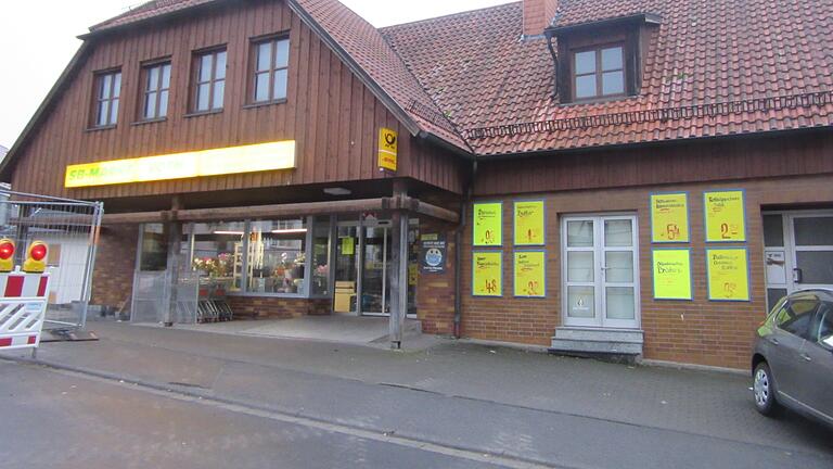 Der Edeka-Markt Vöth am Dorfplatz in Wollbach wird im nächsten Jahr seine Pforten schließen. Wie geht es dann dort weiter ? Der Edeka-Markt Vöth am Dorfplatz in Wollbach wird im nächsten Jahr seine Pforten schließen. Wie geht es dann dort weiter ?