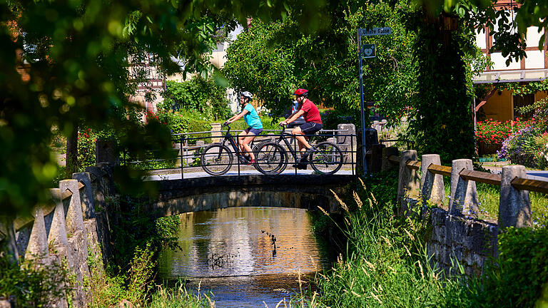 Zum Schwerpunktthema 2022 'E-Bike Region Taubertal' finden im August und September zwei Veranstaltungen in Weikersheim und Igersheim statt.