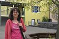 Lehrerin Sabine Huppmann im Pausenhof der Volkacher Grund- und Mittelschule. Die Vorsitzende des BLLV-Kreisverbandes Kitzingen beklagt den Lehrermangel in Bayern.