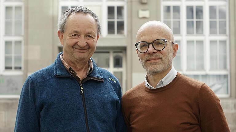 Norbert Schmäling (links) und Gunter Häckner stehen für den Bau eines Windparks im Roßbacher Forst zur Verfügung. - Norbert Schmäling (links) und Gunter Häckner stehen für den Bau eines Windparks im Roßbacher Forst zur Verfügung. Norbert Schmäling (links) und Gunter Häckner stehen für den Bau eines Windparks im Roßbacher Forst zur Verfügung. - Norbert Schmäling (links) und Gunter Häckner stehen für den Bau eines Windparks im Roßbacher Forst zur Verfügung.