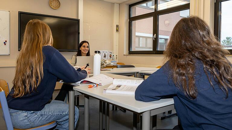 Kinder und Jugendliche aus der ganzen Welt lernen in der International School Mainfranken in Schweinfurt in kleinen Klassen und Gruppen. Kinder und Jugendliche aus der ganzen Welt lernen in der International School Mainfranken in Schweinfurt in kleinen Klassen und Gruppen. 