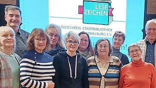 Auf dem Bild sind (von links): Raphaela Zeier, Jürgen Leitschuh, Doris Sehl, Petra Schmähling, Gudrun Rüger, Birgit Plihal, Ilse Stein, Maria Goerke, Monika Fella und Joachim Hockgeiger.       -  Auf dem Bild sind (von links): Raphaela Zeier, Jürgen Leitschuh, Doris Sehl, Petra Schmähling, Gudrun Rüger, Birgit Plihal, Ilse Stein, Maria Goerke, Monika Fella und Joachim Hockgeiger.