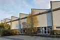 Eine Dreifach-Sporthalle mit Holzfassade soll auf dem Schulcampus mit Realschule und Gymnasium in Marktheidenfeld die derzeitige Main-Spessart-Halle (im Bild) ersetzen.