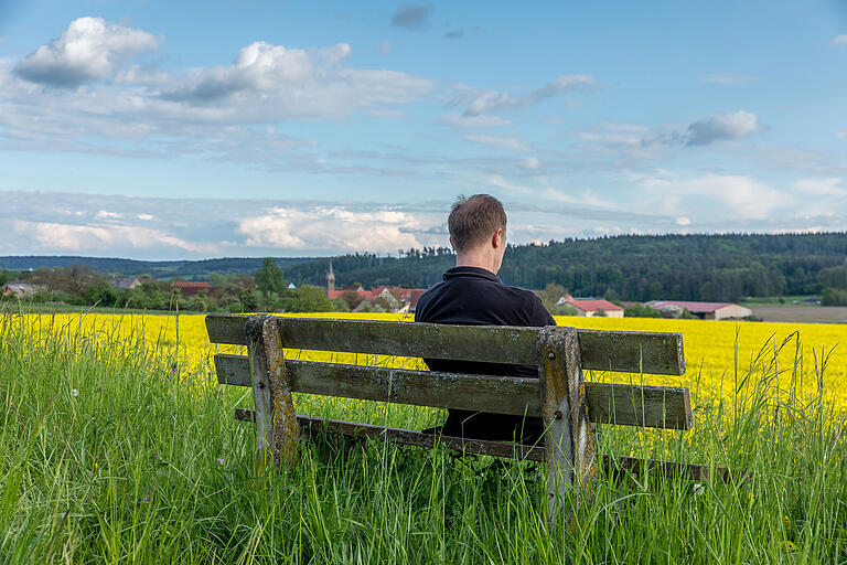. Die Tour lädt an einigen Stellen zur Rast. Hier mit Gräfenneuses im Hintergrund. . Die Tour lädt an einigen Stellen zur Rast. Hier mit Gräfenneuses im Hintergrund.