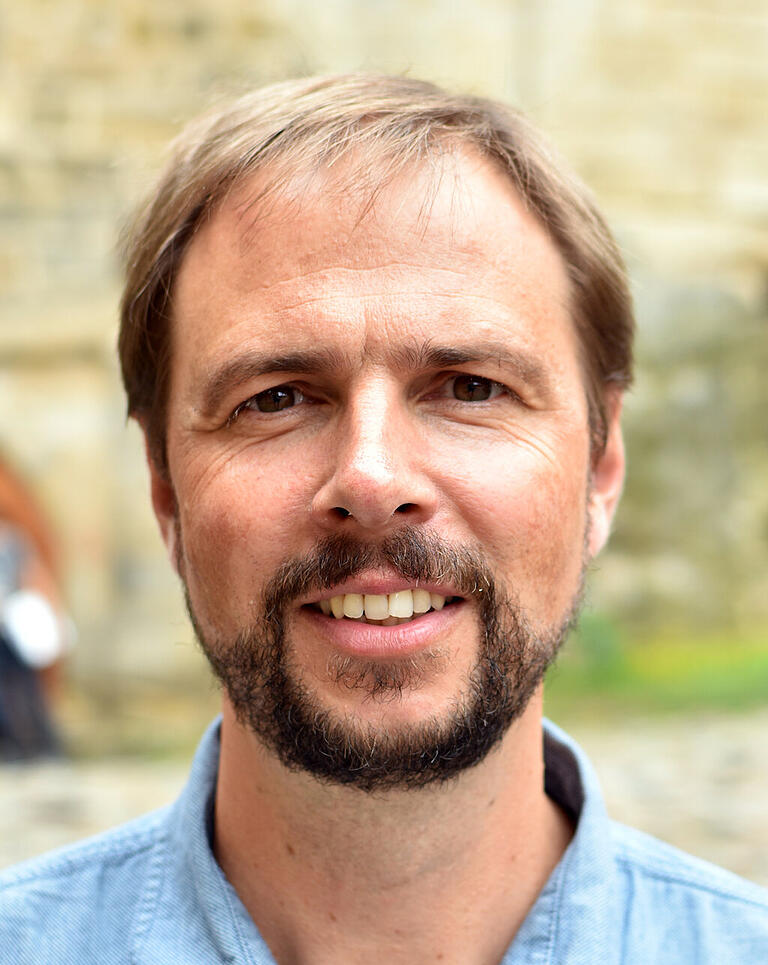 Weltweit anerkannter Experte: Christoph Thomas (46), Inhaber des Lehrstuhls für Mikrometeorologie an der Uni Bayreuth, hat schon in der Arktis, der Antarktis oder den tropischen Regenwäldern geforscht. Weltweit anerkannter Experte: Christoph Thomas (46), Inhaber des Lehrstuhls für Mikrometeorologie an der Uni Bayreuth, hat schon in der Arktis, der Antarktis oder den tropischen Regenwäldern geforscht. 