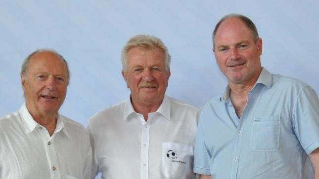 Unser Bild zeigt den Vorsitzenden der GFT Unterfranken, Bernd Schöpplein (Mitte), mit den Referenten des Abends, Gerhard Bauer (links) und Volker Pöpper.Edgar Hedrich       -  Unser Bild zeigt den Vorsitzenden der GFT Unterfranken, Bernd Schöpplein (Mitte), mit den Referenten des Abends, Gerhard Bauer (links) und Volker Pöpper.Edgar Hedrich