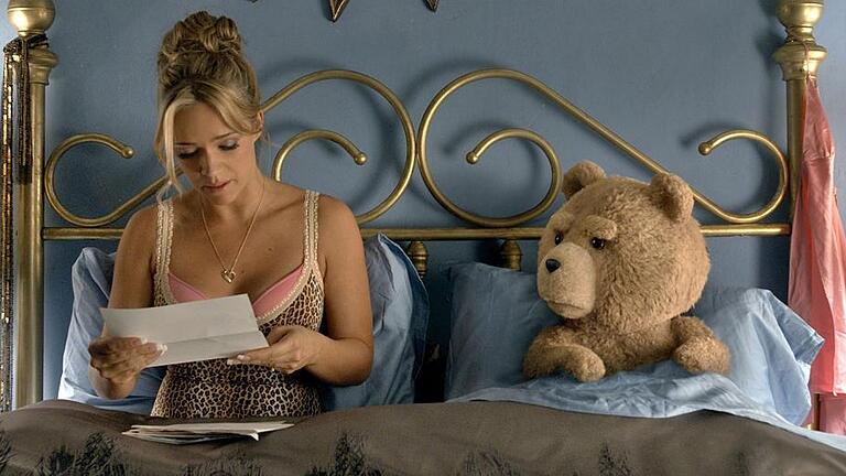 Kinostart - 'Ted 2'       -  Frust im Bett: Ted und Gattin Tami-Lynn (Jessica Barth).