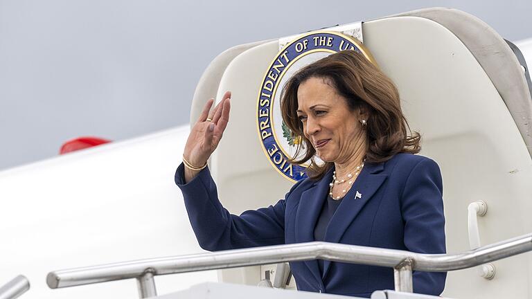 Debatte um Biden-Nachfolge: Comeback für Kamala Harris?       -  Der Name von US-Vize Harris fällt bei Demokrakten in der Nachfolge-Debatte plötzlich öfter. (Archivbild)