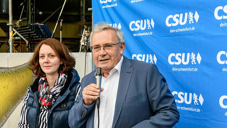 Die Stadtratsfraktion der CSU Schweinfurt lädt zum Sommerempfang auf der Peterstirn und nutzt das zu einer Bilanz von drei Jahren schwarz-grüner Koalition und einem Ausblick auf die nächsten Jahre, der im Zeichen der Landtagswahl im Oktober steht.