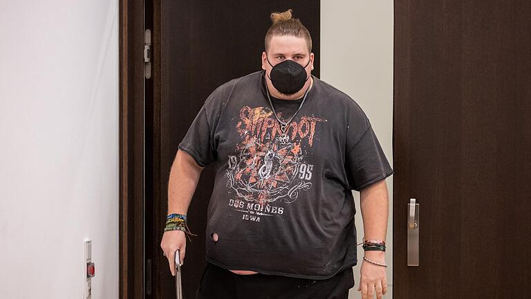 Der bekannte Youtuber Rainer Winkler alias 'Drachenlord' ist Ende März in Würzburg angegriffen worden.&nbsp;