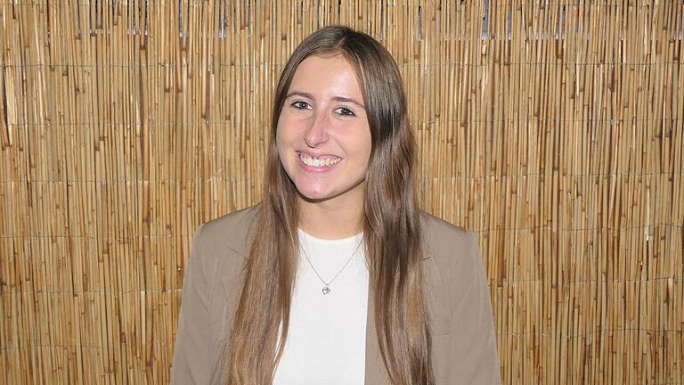 Sarah Seufert aus Prappach sieht die Zeitumstellung als Teil des Jahreslaufs. Sarah Seufert aus Prappach sieht die Zeitumstellung als Teil des Jahreslaufs.