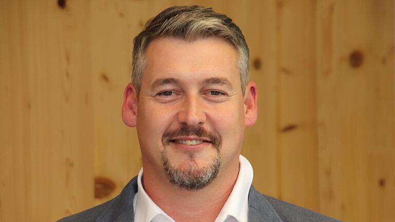 Der Repperndorfer Unternehmer Timo Markert (42) will Landratskandidat der CSU im Landkreis Kitzingen werden. Der Repperndorfer Unternehmer Timo Markert (42) will Landratskandidat der CSU im Landkreis Kitzingen werden.