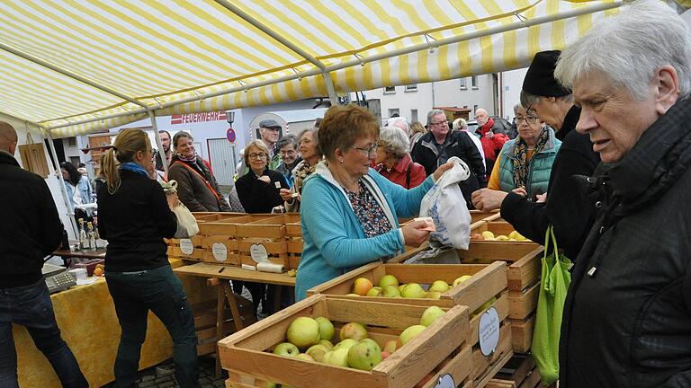 Beim Apfelmarkt in Hausen drehte sich alles um das gesunde Obst.