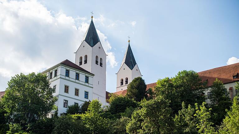 Freisinger Dom       -  Der Domberg in Freising mit der Domkirche St. Maria und St. Korbinian prägt das Stadtbild.