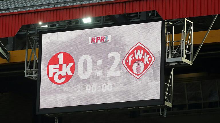 Der Coup vom Betzenberg: Trotz des 2:0-Sieges beim 1. FC Kaiserslautern stehen die Kickers noch immer auf einem Abstiegsplatz. Der Coup vom Betzenberg: Trotz des 2:0-Sieges beim 1. FC Kaiserslautern stehen die Kickers noch immer auf einem Abstiegsplatz.