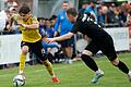 Dennis Deppner (links) von der SpVgg Giebelstadt im Laufduell mit Sebastian Hufschmid von den Sportfreunden Sailauf. Giebelstadt, Zweiter der Kreisliga Würzburg 1, verlor in der ersten Runde der Bezirksliga-Relegation mit 0:1 gegen den Dritten der Kreisliga Aschaffenburg.