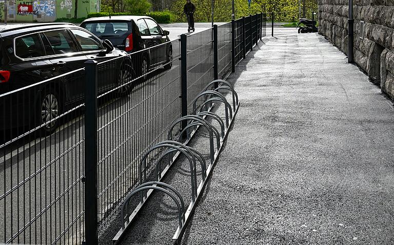 Im Würzburger Stadtteil Sanderau wurde im Frühjahr ein Vorgarten asphaltiert. Die Verantwortlichen müssen dies nun rückgängig machen.&nbsp;