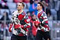 Manuel Neuer       -  Manuel Neuer (l) fehlt dem FC Bayern weiter.