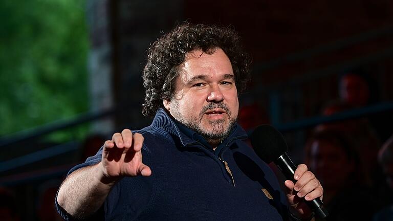 Intendant Joern Hinkel - Intendant Hinkel ist bei dem Stück „Wie im Himmel” auch der Regisseur. (Archivbild) Intendant Joern Hinkel - Intendant Hinkel ist bei dem Stück „Wie im Himmel” auch der Regisseur. (Archivbild)
