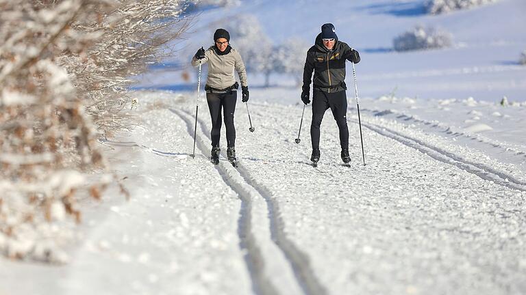 In Frammersbach gibt es sowohl klassische Loipen, als auch eine Skating-Loipe. (Symbolbild) In Frammersbach gibt es sowohl klassische Loipen, als auch eine Skating-Loipe. (Symbolbild)