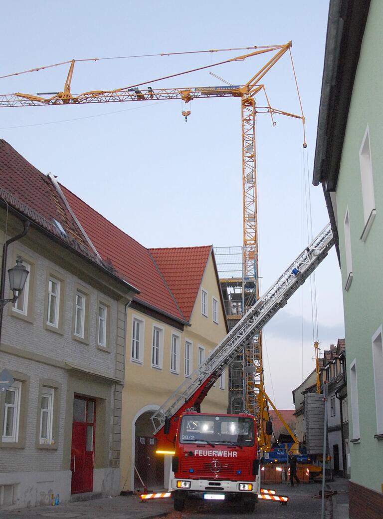 Der betroffene Kran in der Oberen Bachgasse in Kizingen.