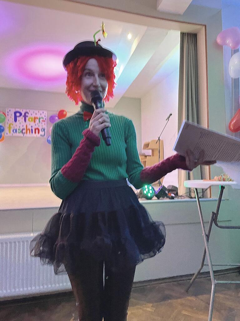 Claudia Reinwand führte als Moderatorin kurzweilig durch das Programm. Claudia Reinwand führte als Moderatorin kurzweilig durch das Programm.