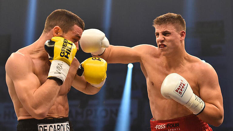 Stark       -  Tyron Zeuge (r) war im Ring nicht zu stoppen. Foto: Bernd Settnik