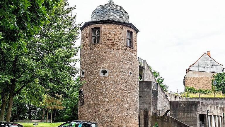 Der Samtturm ist Eigentum der Stadt. Die Sanierung soll alsbald beginnen. Ein Nutzungskonzept gibt es noch nicht.