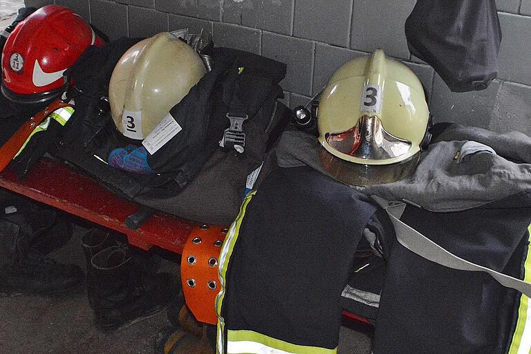 Feuerwehrausrüstung aus Rhön-Grabfeld sorgt heute in Visk für mehr Sicherheit der Wehrleute.