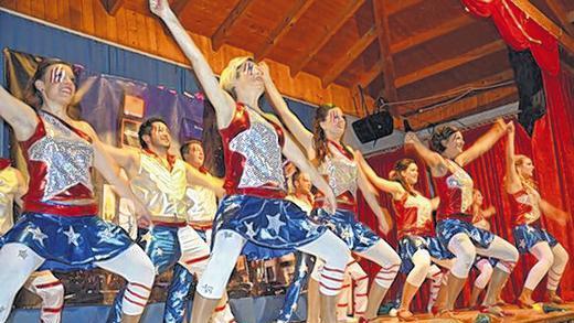 Top Leistung: Der Showtanz entführte nach Amerika.