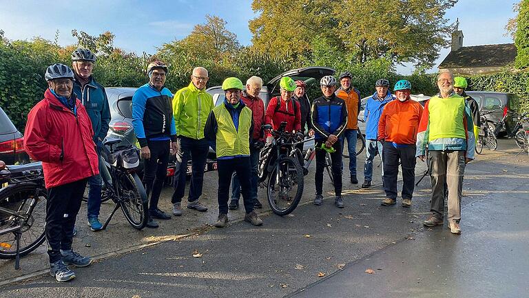 Trotz kühler Temperaturen starteten die 16 Männer gut gelaunt auf die Radtour durch die Region Main-Spessart.