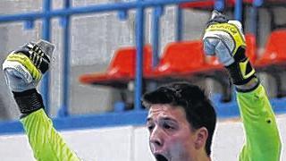 Geschafft: Unterpleichfelds Keeper Björn Trott war der Matchwinner.