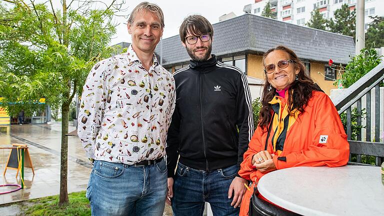 Alexander Kühn, Tobias Grassmann und Christiane Kerner haben sich gemeinsam mit weiteren Mitstreitern wochenlang im Aktionsbündnis 'Bunter Heuchelhof' engagiert.