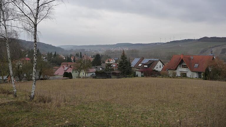 Ein neues Baugebiet soll in Goßmannsdorf an der Lehmgrube (auch als Orchideenwiese bekannt) entstehen.