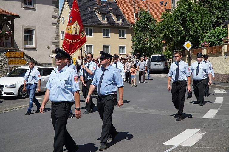 Auch beim Jubiläum der Freiwilligen Feuerwehr Oberschwarzach 2017 waren die Feuerwehrleute aus Breitbach-Kammerforst mit dabei