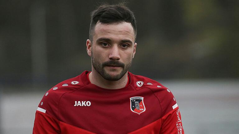 Christoph Schmidt (hier noch im Fuchsstädter Trikot) fiebert nicht mehr mit seinen Ex-Vereinen 1. FC Schweinfurt 05 und TSV Aubstadt mit. Christoph Schmidt (hier noch im Fuchsstädter Trikot) fiebert nicht mehr mit seinen Ex-Vereinen 1. FC Schweinfurt 05 und TSV Aubstadt mit.