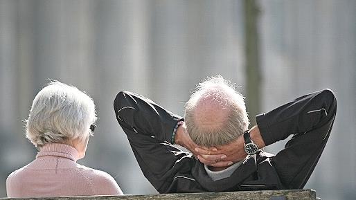 Jeder dritte Beschäftigte 50+ möchte vorzeitig in Rente – was können Arbeitgeber dagegen tun? Mit dieser Frage beschäftigt sich ein Vortrag am 18. Februar.       -  Jeder dritte Beschäftigte 50+ möchte vorzeitig in Rente – was können Arbeitgeber dagegen tun? Mit dieser Frage beschäftigt sich ein Vortrag am 18. Februar.