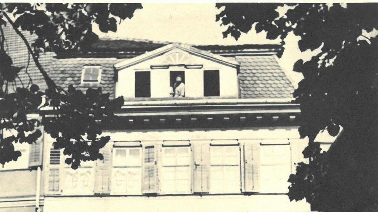 1939 mussten die Weils ihre Weinhandlung am Markt 20 verlassen. Bis zur Zerstörung war die Bekleidungsfirma Ditzel Mieter.