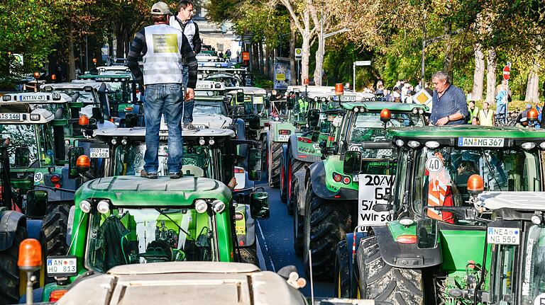 Stellenweise ging nichts mehr in der Würzburger Innenstadt: Bauern-Demo am 22. Oktober.&nbsp;