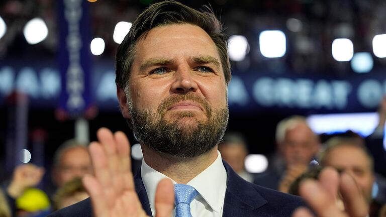 Wahlkampf in den USA - Parteitag der Republikaner - J.D. Vance war schon länger für den Posten des Vizekandidaten im Gespräch. Wahlkampf in den USA - Parteitag der Republikaner - J.D. Vance war schon länger für den Posten des Vizekandidaten im Gespräch.