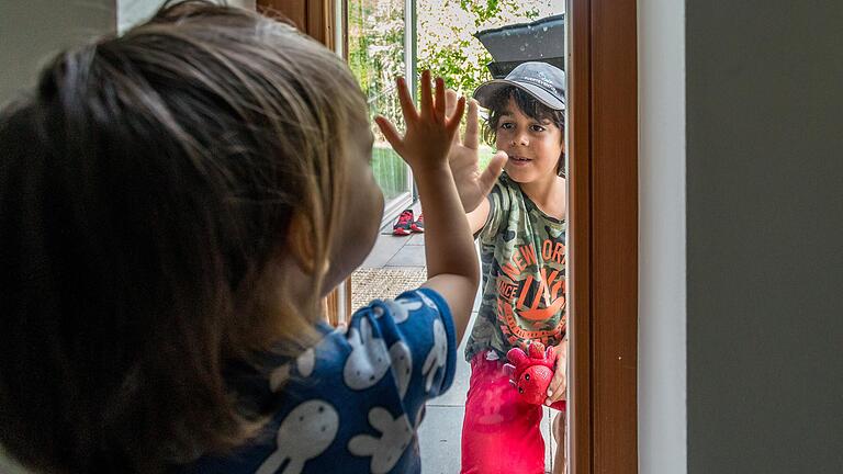 Das kleine Fenster im Schlafbereich ist ein besonderer Spaß für die Kinder.