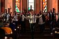 Mit in einer Kirche eher ungewohnten Texten wartete das A-capella-Ensemble 'Die Rhönis' bei der ökumenischen Kirchennacht in Obersinn auf.