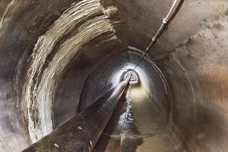 Die Rohrauslassleitung im Ellertshäuser See wird von Mikroben zerfressen. Sie soll ausgetauscht werden.