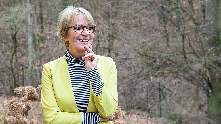 Psychologin Luitgart Jany schrieb das Buch „Stille für Frauen“. Die Würzburger Autorin geht darin der Frage nach, wo Frauen Stille finden können. Psychologin Luitgart Jany schrieb das Buch „Stille für Frauen“. Die Würzburger Autorin geht darin der Frage nach, wo Frauen Stille finden können.