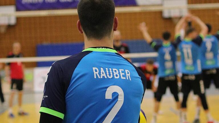 Seine spektakulären Sprungaufschläge sollen den Hammelburg Volleys beim TuS Kriftel den nächsten Auswärtssieg bescheren: Moritz Rauber. Foto: Jens Feistel       -  Seine spektakulären Sprungaufschläge sollen den Hammelburg Volleys beim TuS Kriftel den nächsten Auswärtssieg bescheren: Moritz Rauber. Foto: Jens Feistel