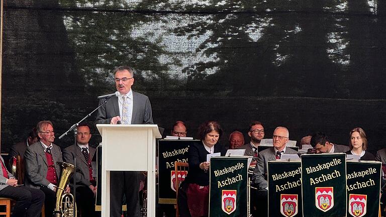 Zum Auftakt der Unterfränkischen Kulturtage spricht Harald Hofmann auf Schloss Aschach.       -  Zum Auftakt der Unterfränkischen Kulturtage spricht Harald Hofmann auf Schloss Aschach.